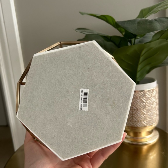 Bath and Body Works Gold and Marble Geometric 3-Wick Candle Holder, NWT - Picture 2 of 3